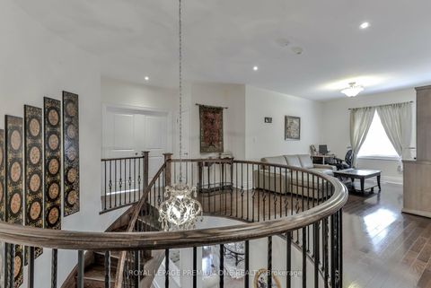 Photo 27 at 107 Headwind Boulevard, Vellore Village, Vaughan