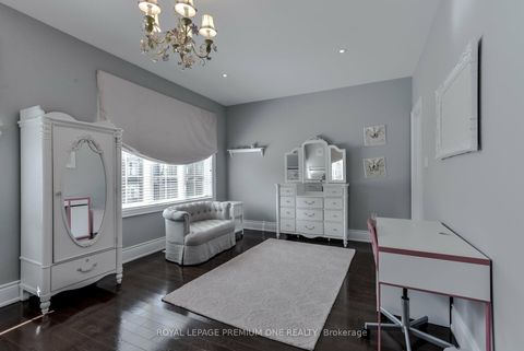 Photo 35 at 107 Headwind Boulevard, Vellore Village, Vaughan
