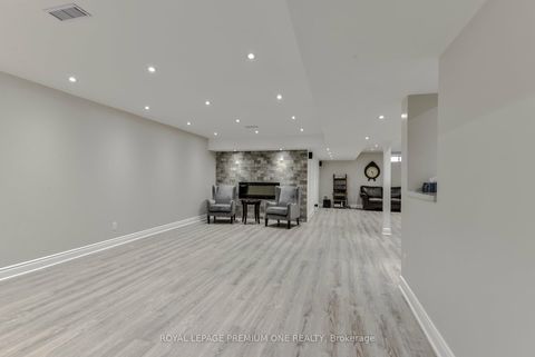 Photo 43 at 107 Headwind Boulevard, Vellore Village, Vaughan