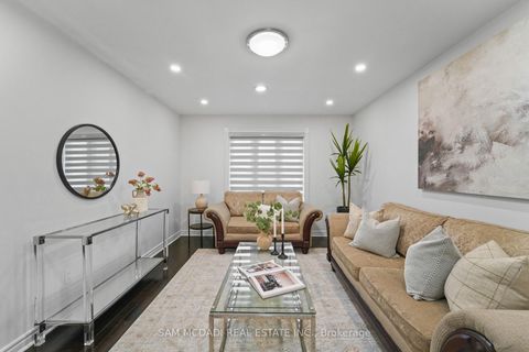 Photo 3 at 19 Shalom Crescent, Clairville, Toronto