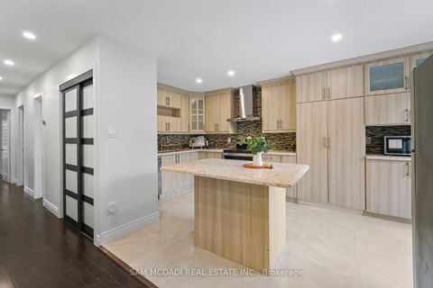 Photo 5 at 19 Shalom Crescent, Clairville, Toronto