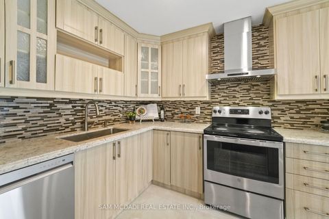 Photo 6 at 19 Shalom Crescent, Clairville, Toronto