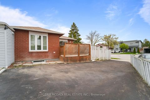 Photo 39 at 19 Shalom Crescent, Clairville, Toronto