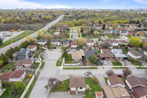 Photo 43 at 19 Shalom Crescent, Clairville, Toronto