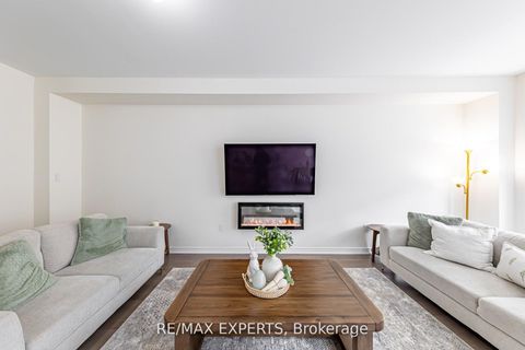 Photo 10 at 90 Singhampton Road, Kleinburg, Vaughan