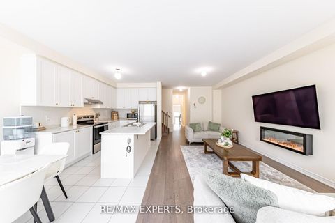Photo 12 at 90 Singhampton Road, Kleinburg, Vaughan