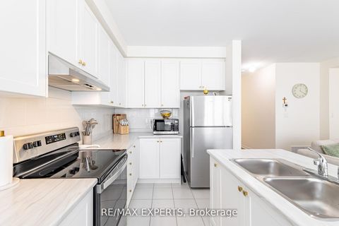 Photo 17 at 90 Singhampton Road, Kleinburg, Vaughan
