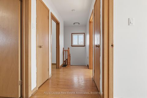 Photo 14 at 117 Harding Avenue, Amesbury, Toronto