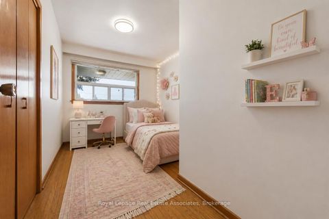Photo 19 at 117 Harding Avenue, Amesbury, Toronto