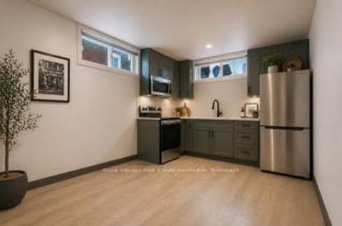 Photo 31 at 117 Harding Avenue, Amesbury, Toronto