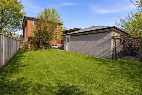 Photo 38 at 117 Harding Avenue, Amesbury, Toronto