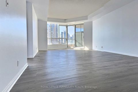 Photo 8 at 2322 - 230 Queens Quay W, Waterfront Communities C1, Toronto