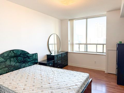 Photo 4 at 807 - 115 Omni Drive, Bendale, Toronto