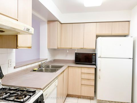 Photo 10 at 807 - 115 Omni Drive, Bendale, Toronto