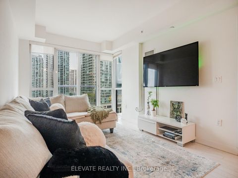 Photo 2 at 1009 - 1 The Esplanade, Waterfront Communities C8, Toronto