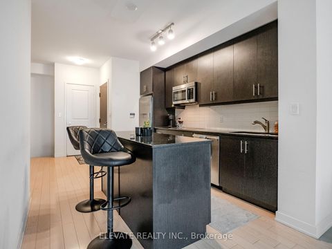 Photo 11 at 1009 - 1 The Esplanade, Waterfront Communities C8, Toronto