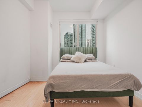 Photo 18 at 1009 - 1 The Esplanade, Waterfront Communities C8, Toronto