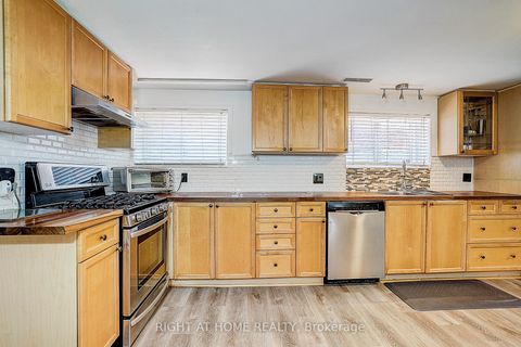 Photo 34 at 42 Franel Crescent, Humber Summit, Toronto