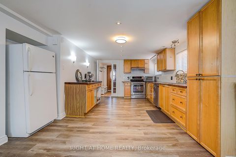Photo 37 at 42 Franel Crescent, Humber Summit, Toronto