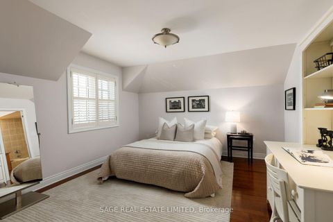 Photo 32 at 4 Reigate Road, Humber Valley, Toronto