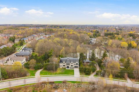 Photo 33 at 8 Bayview Park Lane, Oak Ridges Lake Wilcox, Richmond Hill