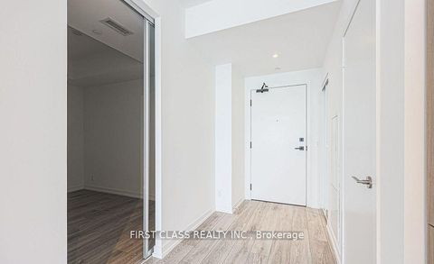 Photo 1 at 3215 - 55 Mercer Street, Waterfront Communities C1, Toronto