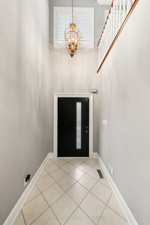 Photo 4 at 185 Regency View Heights, Rural Vaughan, Vaughan