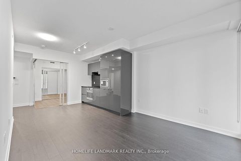 Photo 4 at 1129 - 230 Simcoe Street, Chinatown, Toronto