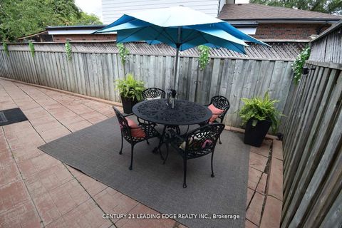 Photo 3 at 84 Allanford Road, Sullivan, Toronto