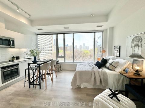 Photo 2 at 610 - 3 Gloucester Street, Yonge Corridor, Toronto