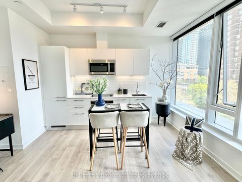 Photo 5 at 610 - 3 Gloucester Street, Yonge Corridor, Toronto