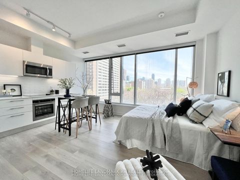 Photo 12 at 610 - 3 Gloucester Street, Yonge Corridor, Toronto