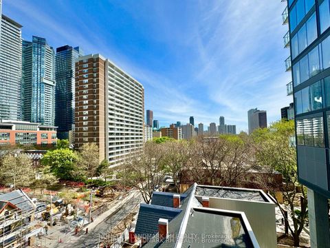 Photo 14 at 610 - 3 Gloucester Street, Yonge Corridor, Toronto