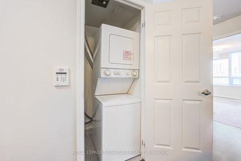 Photo 12 at 2103 - 19 Grand Trunk Crescent, Waterfront Communities C1, Toronto