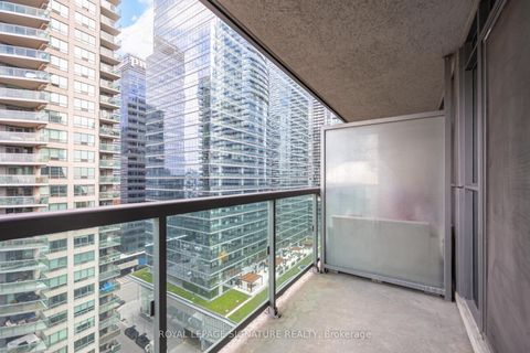 Photo 13 at 2103 - 19 Grand Trunk Crescent, Waterfront Communities C1, Toronto