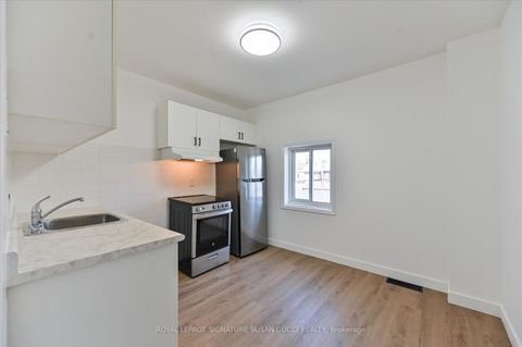 Photo 15 at 493 Ossington Avenue, Little Italy, Toronto