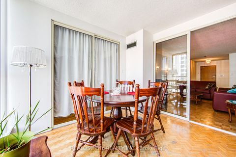 Photo 8 at 756 - 24 Southport Street, Swansea, Toronto