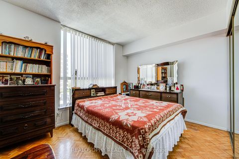 Photo 10 at 756 - 24 Southport Street, Swansea, Toronto