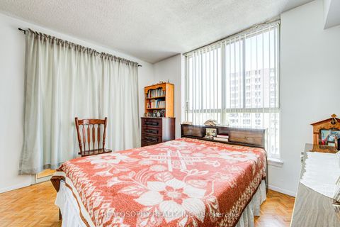 Photo 11 at 756 - 24 Southport Street, Swansea, Toronto