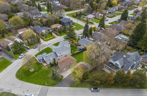 Photo 2 at 89 Scarborough Heights Boulevard, Cliffcrest, Toronto
