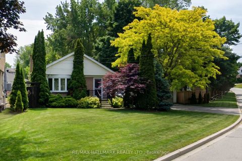 Photo 3 at 89 Scarborough Heights Boulevard, Cliffcrest, Toronto