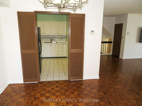 Photo 6 at 2233 - 33 Harbour Square, Waterfront Communities C1, Toronto