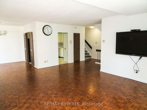 Photo 11 at 2233 - 33 Harbour Square, Waterfront Communities C1, Toronto