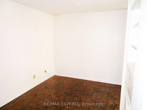 Photo 13 at 2233 - 33 Harbour Square, Waterfront Communities C1, Toronto