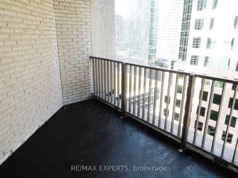 Photo 18 at 2233 - 33 Harbour Square, Waterfront Communities C1, Toronto