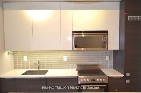 Photo 10 at 414 - 8 Dovercourt Road, Little Portugal, Toronto