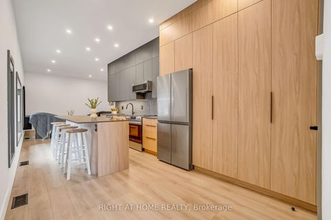 Photo 4 at 1169 Davenport Road, Wychwood, Toronto
