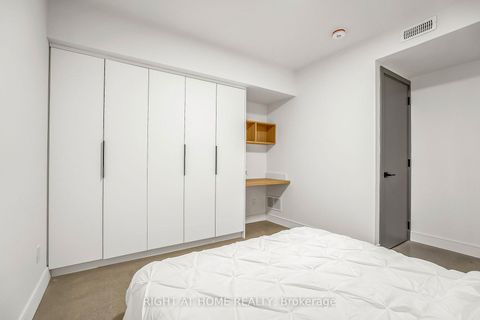Photo 13 at 1169 Davenport Road, Wychwood, Toronto