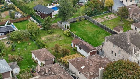 Photo 4 at 26 Grovedale Avenue, Maple Leaf, Toronto