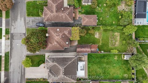 Photo 5 at 26 Grovedale Avenue, Maple Leaf, Toronto